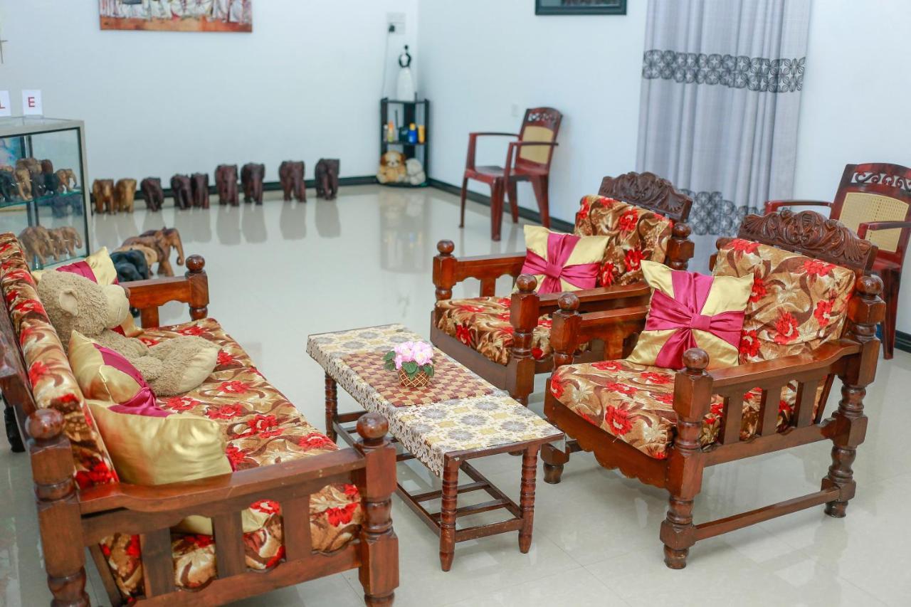 Rodrigo'S Villa & Restaurant Negombo Ngoại thất bức ảnh
