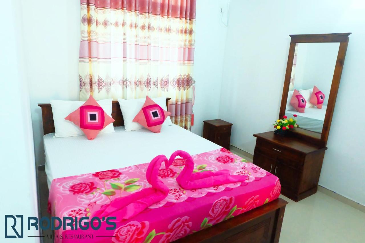 Rodrigo'S Villa & Restaurant Negombo Ngoại thất bức ảnh